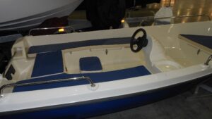 Моторная лодка "Славутич 360Д"