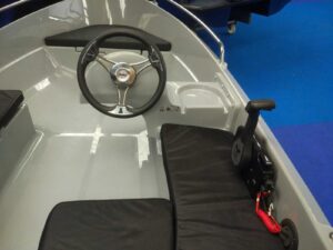 Моторная лодка "Славутич 360Д"